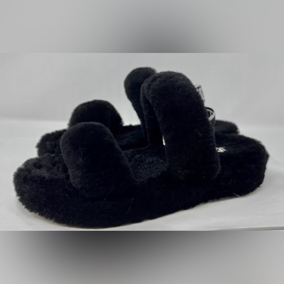 UGG Oh Yeah Fluffy Slippers 8 - Picture 1 of 5